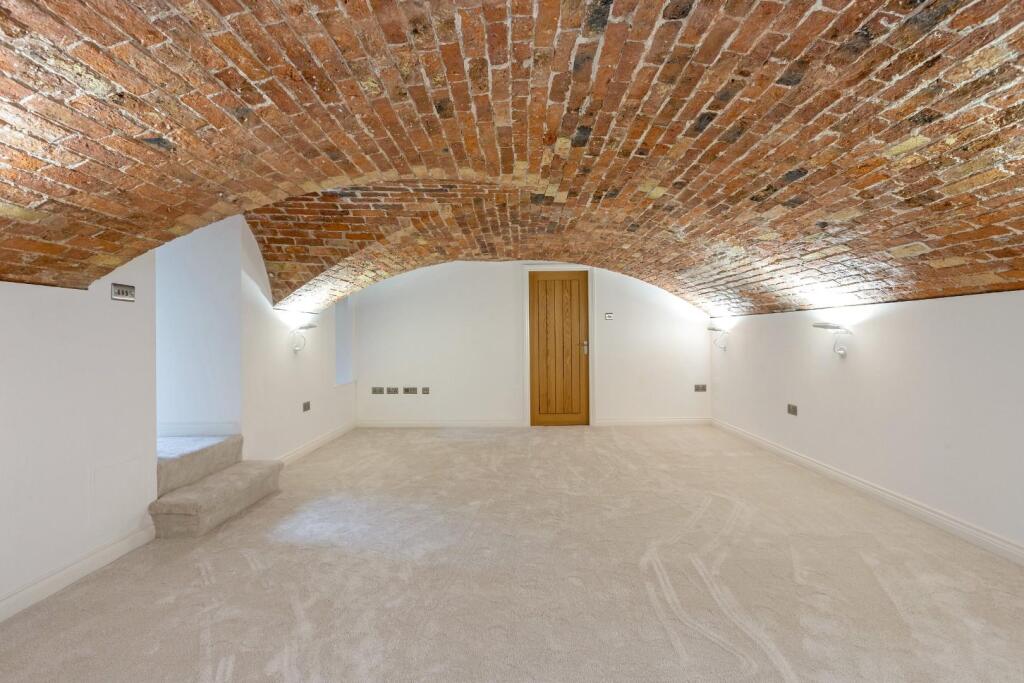 Apartment 1 302970 (12).jpg