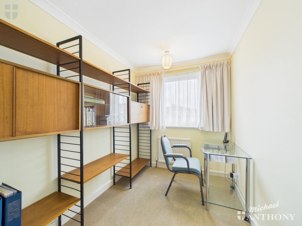 CAM03218G0-PR0758-STILL010