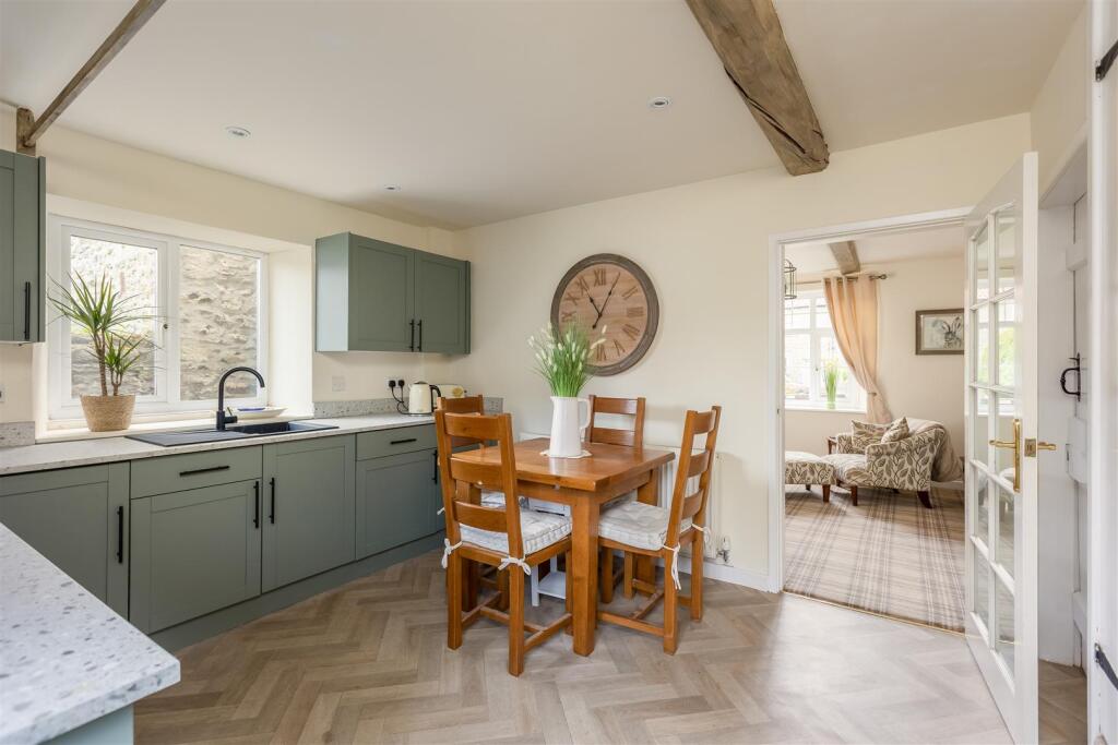 Bondgate 49 Kitchen-3.jpg