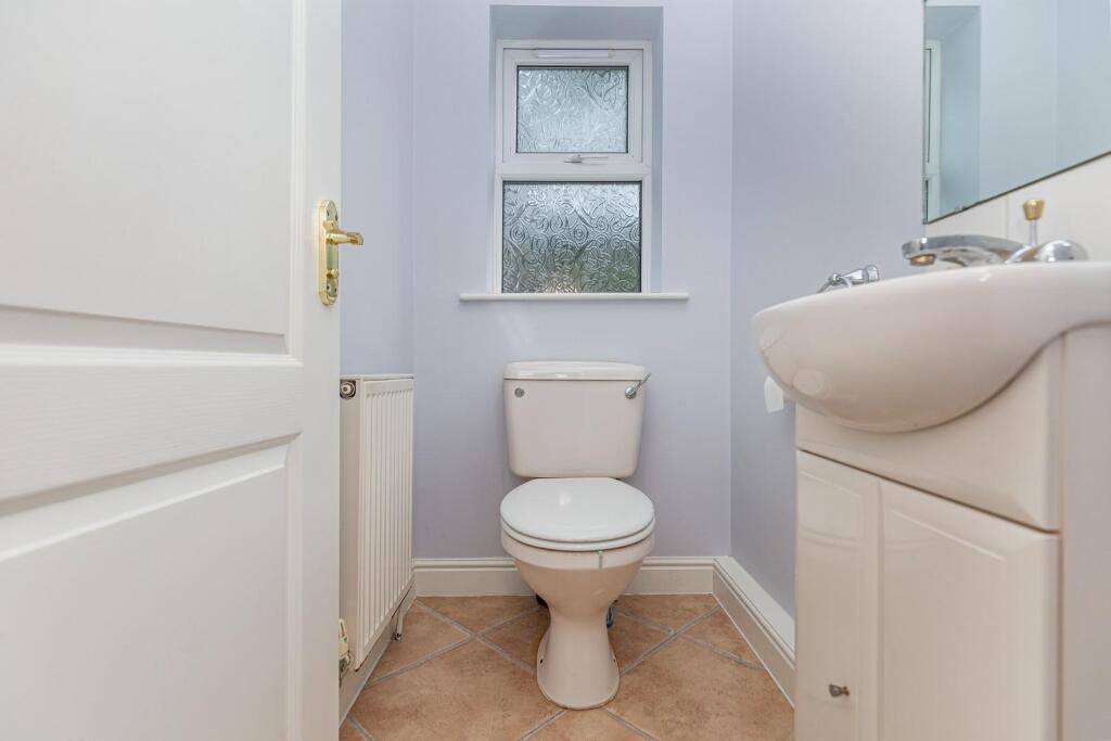 Cloakroom/WC