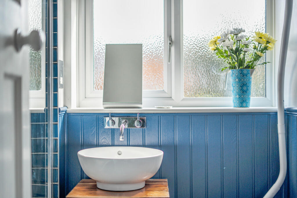 1333724-9-689a18b...