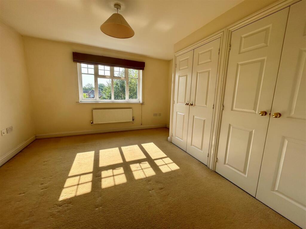 5 Le Freth Drive bedroom.jpg