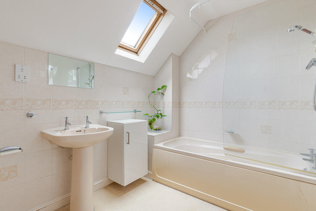 A32 - The Oaks Wi...