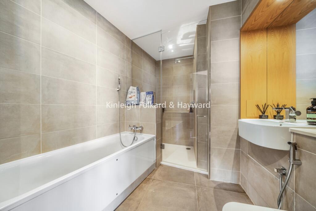 1023db8a-923f-4102-9