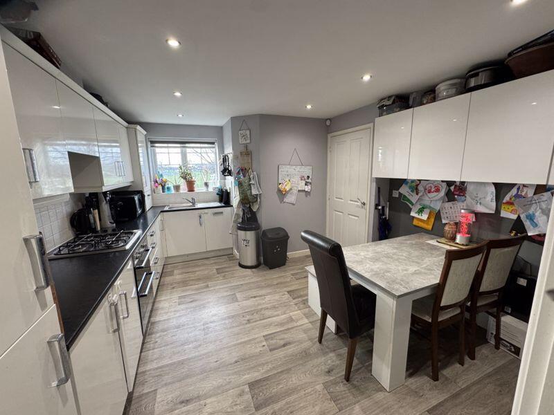 Kitchen / Breakfast Room