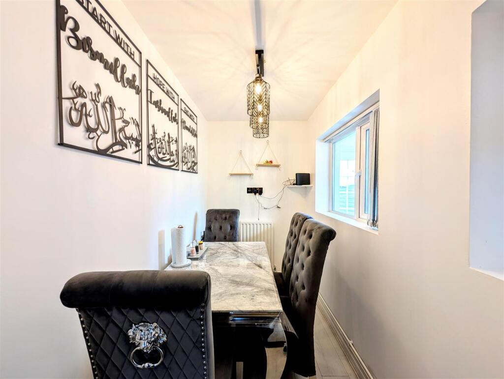 dining room.jpg
