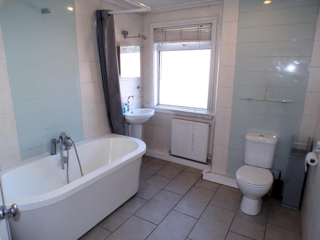 TimsonSt7bath.JPG