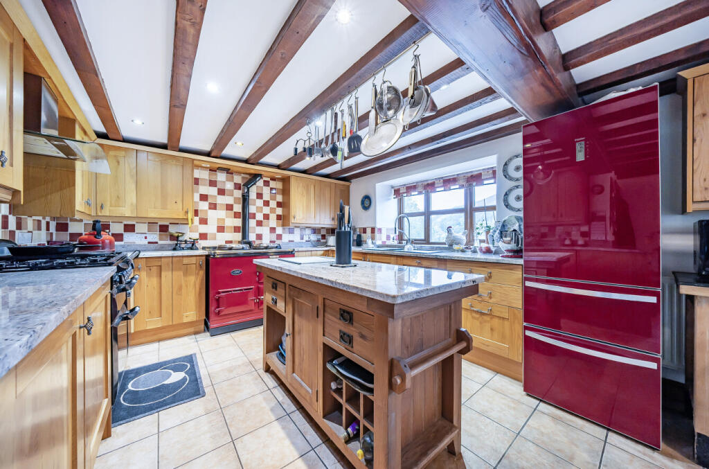 1361052-7-68e7e95...