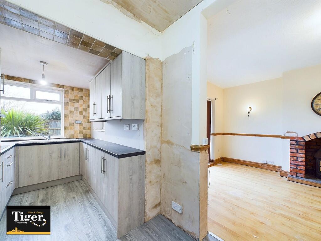 CAM02176G0-PR0457...