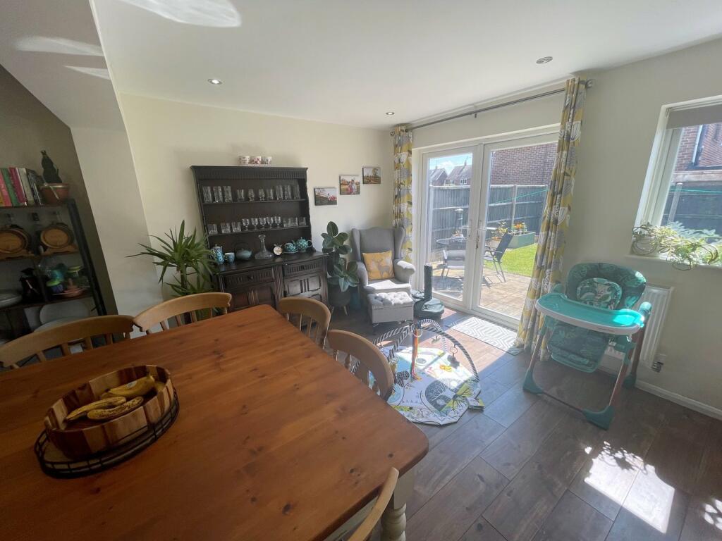 Kitchen/Dining Room
