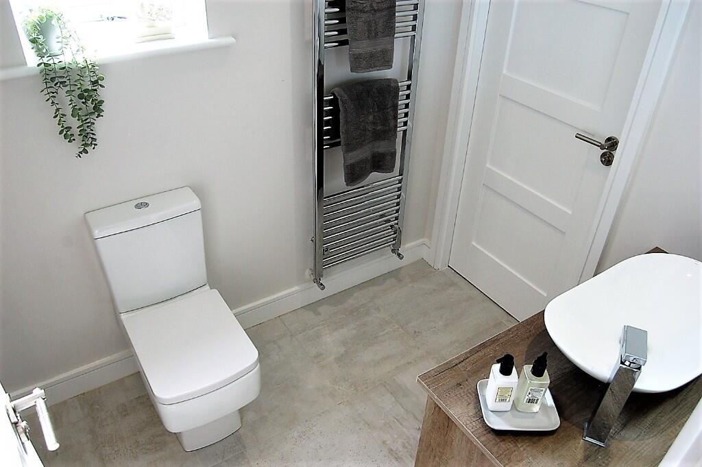Main bathroom