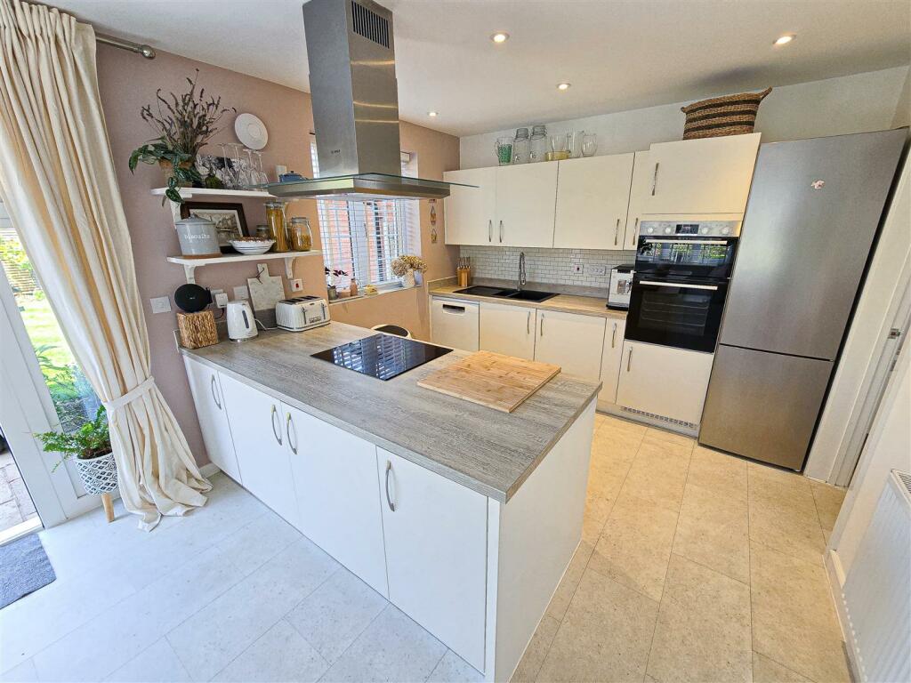 Kitchen/Family Room