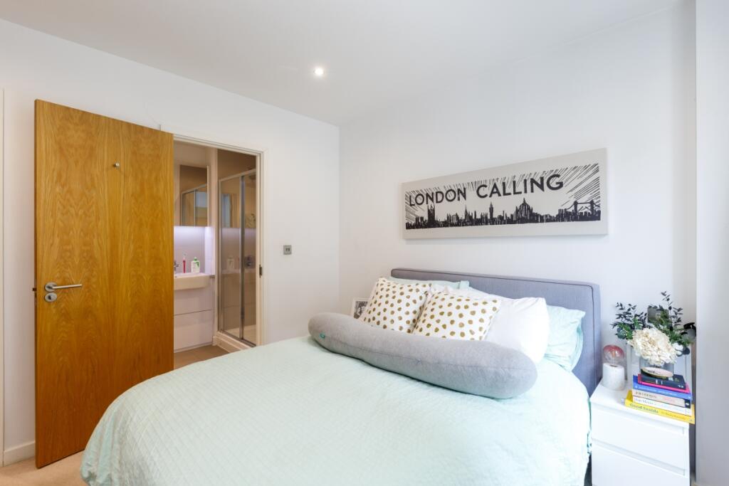 Costemonger Build...