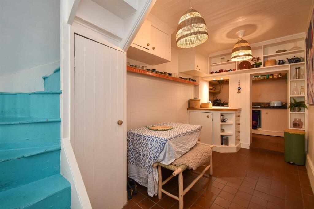 Dining/Kitchen space