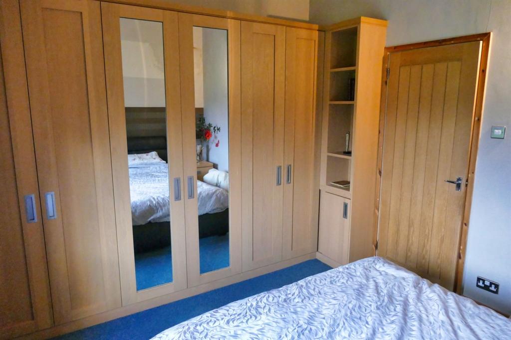 Bed 1 c