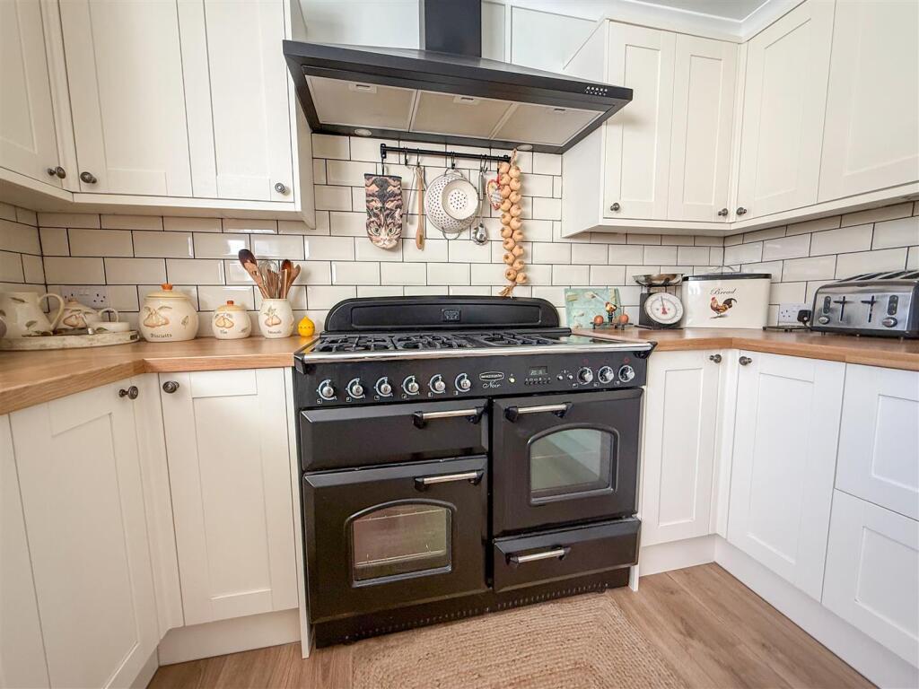KITCHEN VIEW