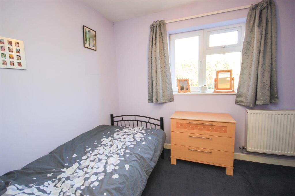 bed 3..jpg
