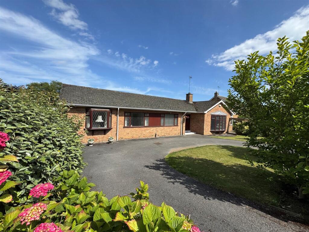 34-36 Elveley Drive main.jpg