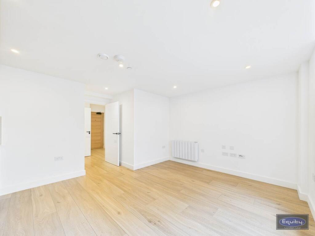 Kitchen- reception r