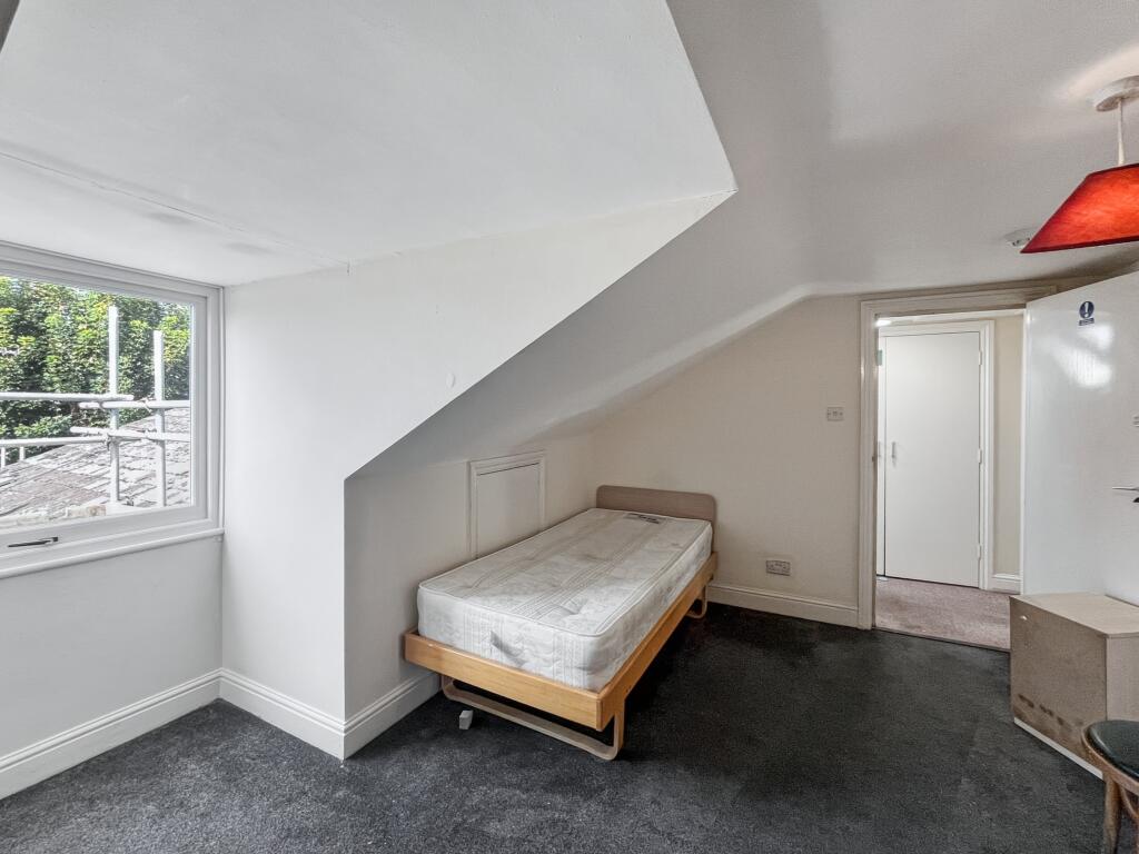 98 Ritherdon Road, Tooting, London SW17 8QQ