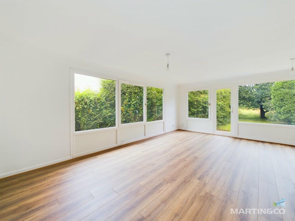 CAM03111G0-PR0172...