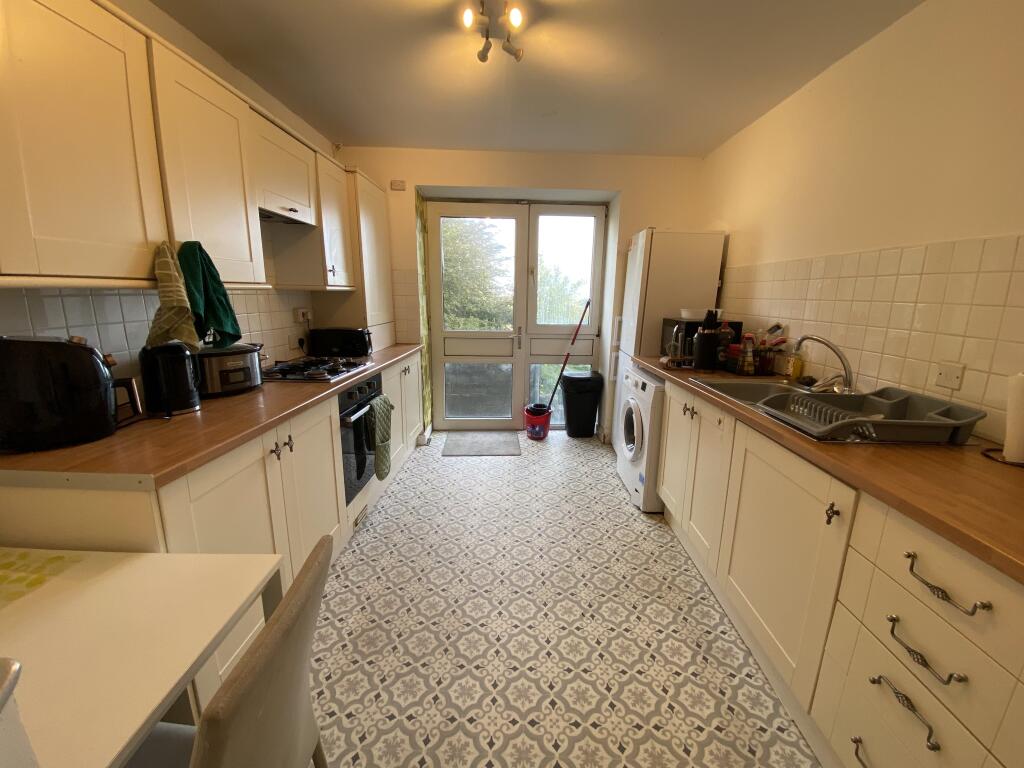 Kitchen c