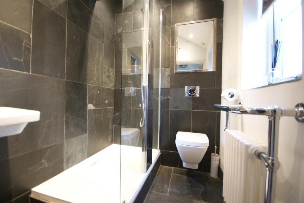 Flat 4 - Shower Room