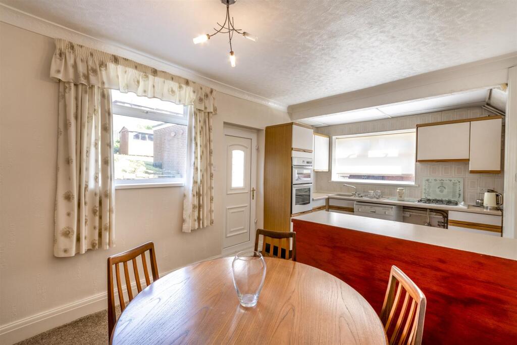 DSC_3786-Edit_dinign table.JPG