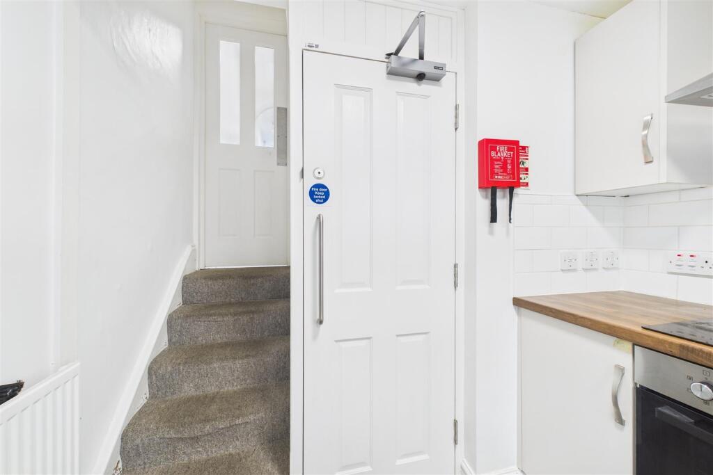 10 Osborne Villas, Kingsdown, Bristol BS2 8BP | Fr