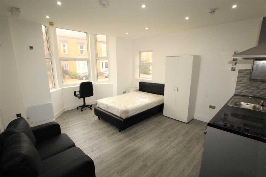 Bedroom/Lounge