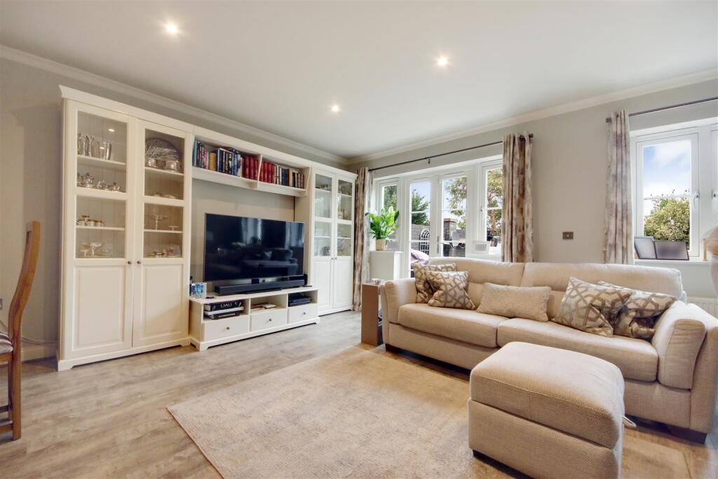 Lounge Dinerdp (2).jpg