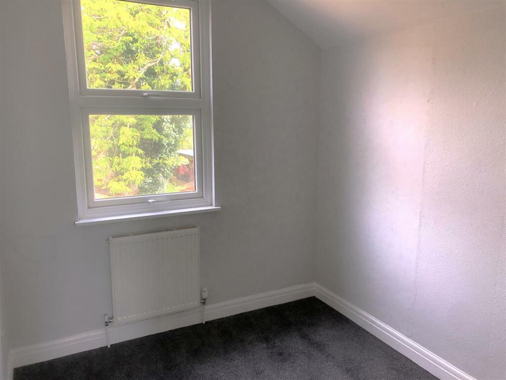 bedroom 3.jpg