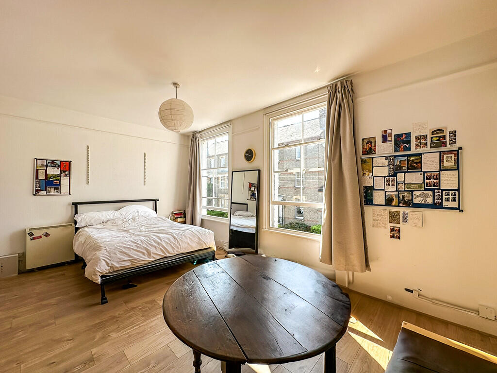Room 6 (4)