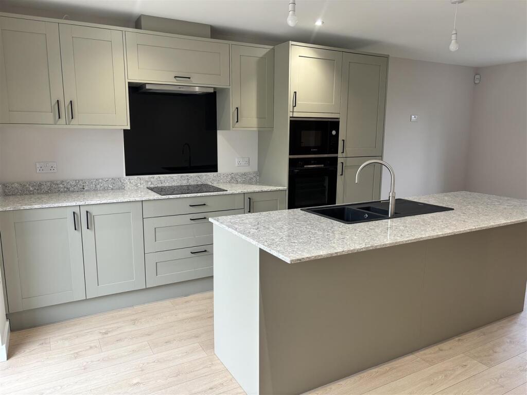 Kitchen Example 4.jpeg