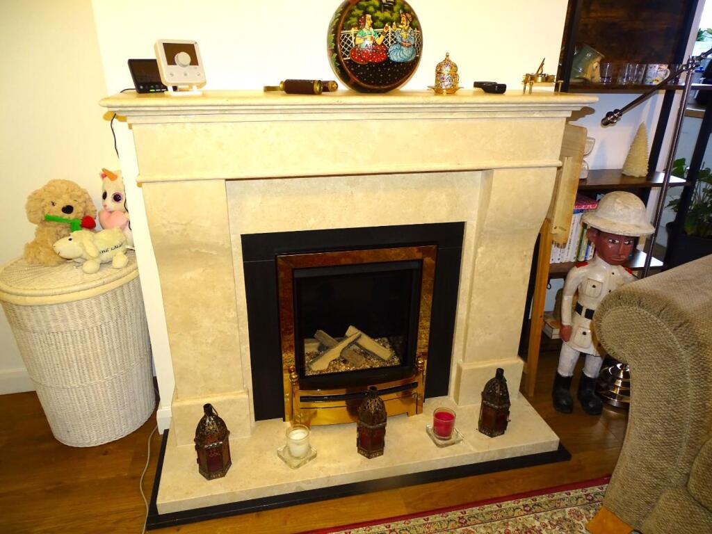 FEATURE STONE FIREPLACE