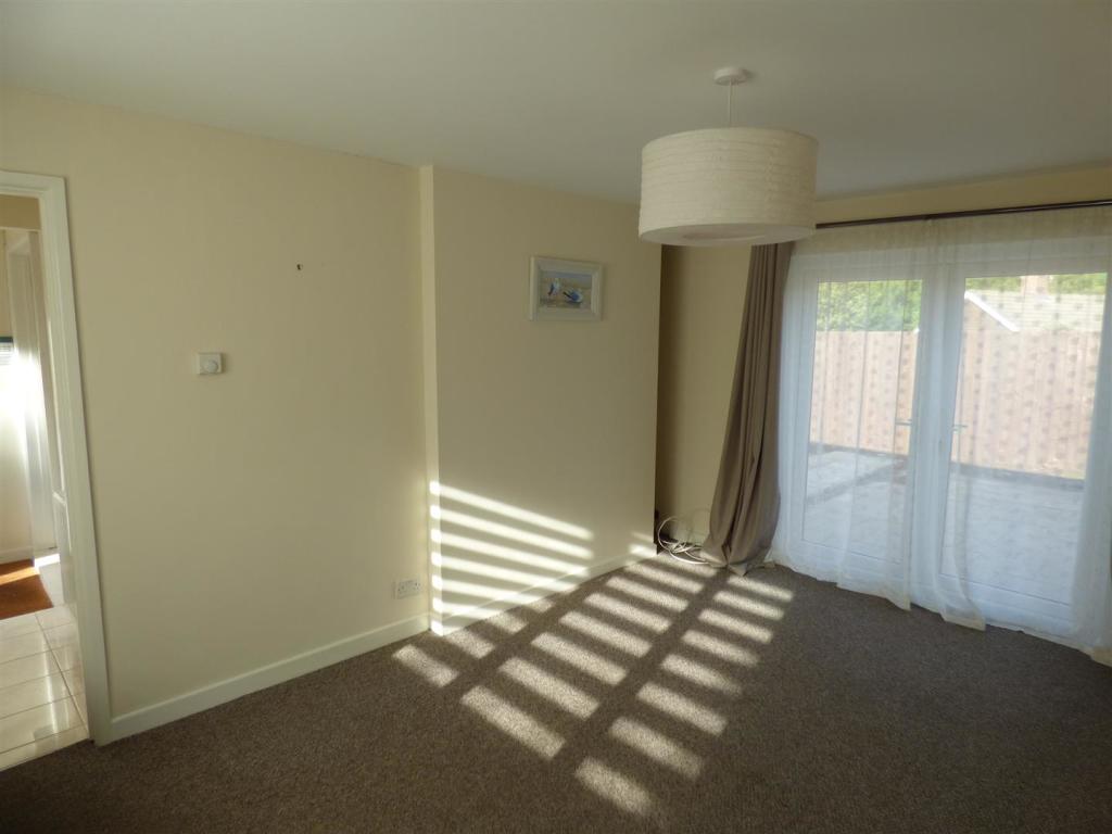 Living room View 2.JPG