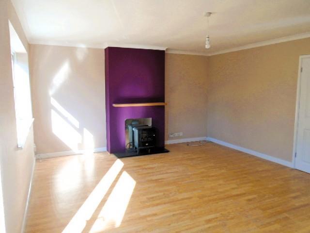 LOUNGE2.JPG