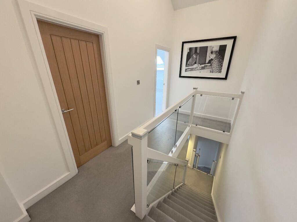 2ND FLOOR LANDING