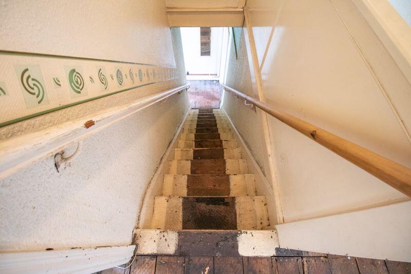 Upper floor landing