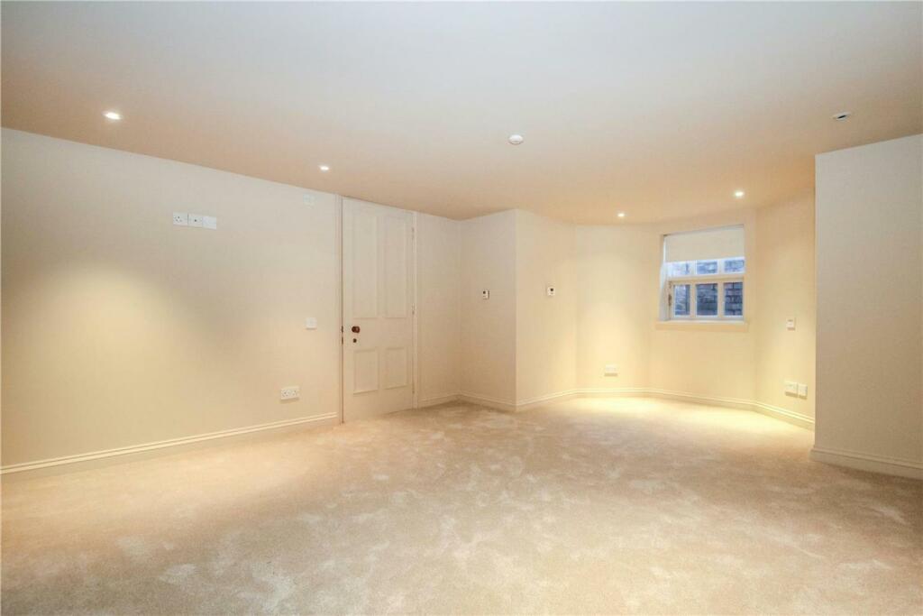 Guest Bedroom 4