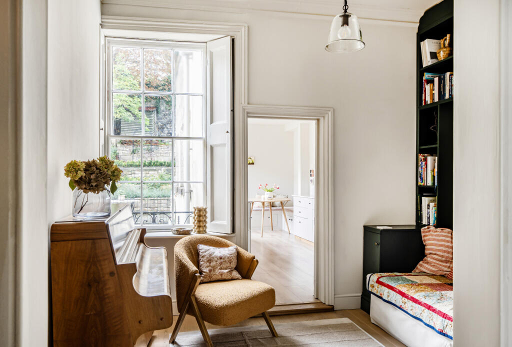 1361505-12-68e01f...