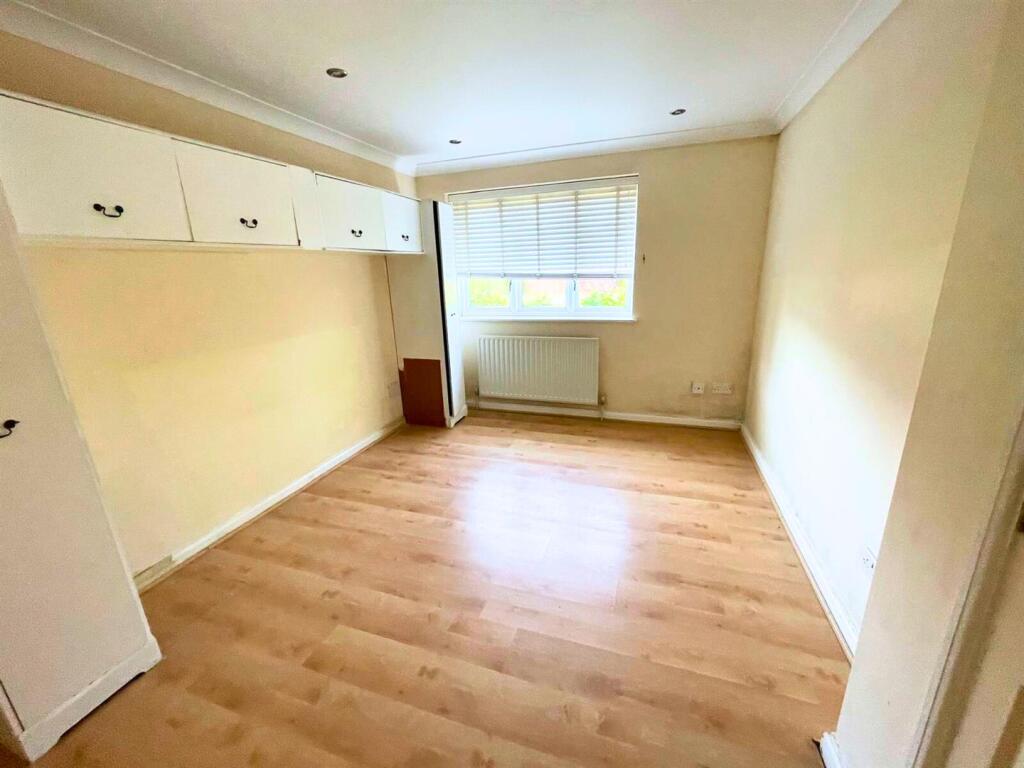 WhatsApp Image 2025-05-13 at 16.52.06_52aeb7dc - E