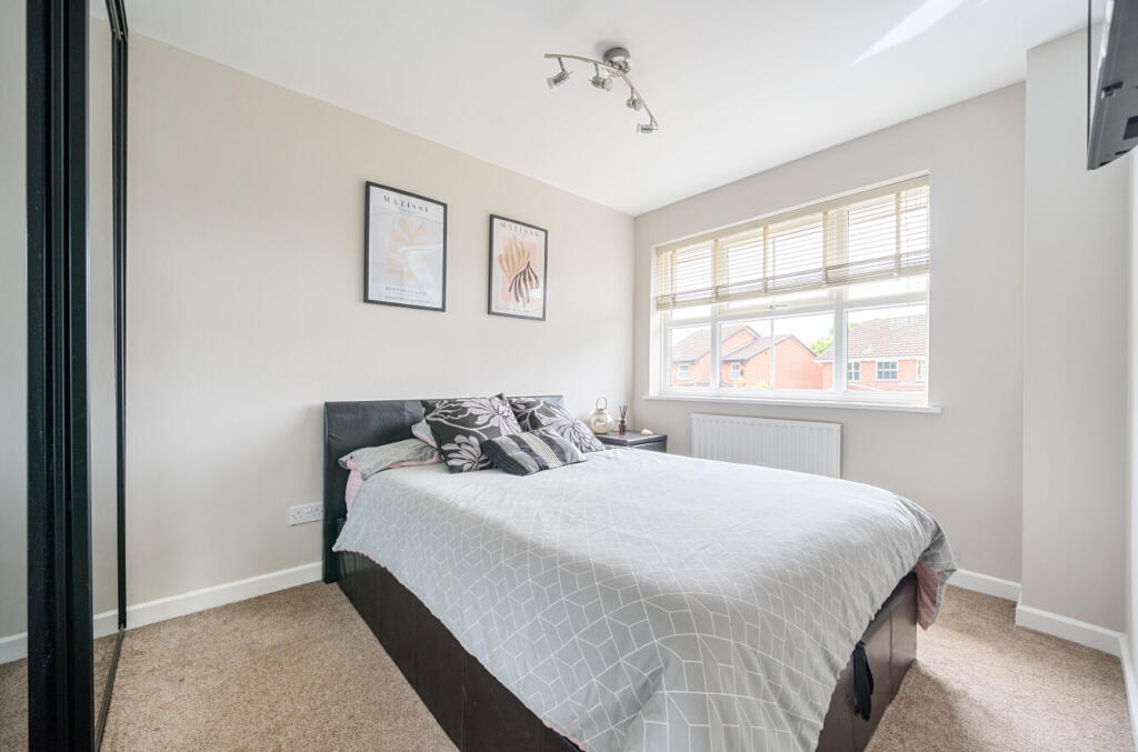 1294019-27-682dd0...