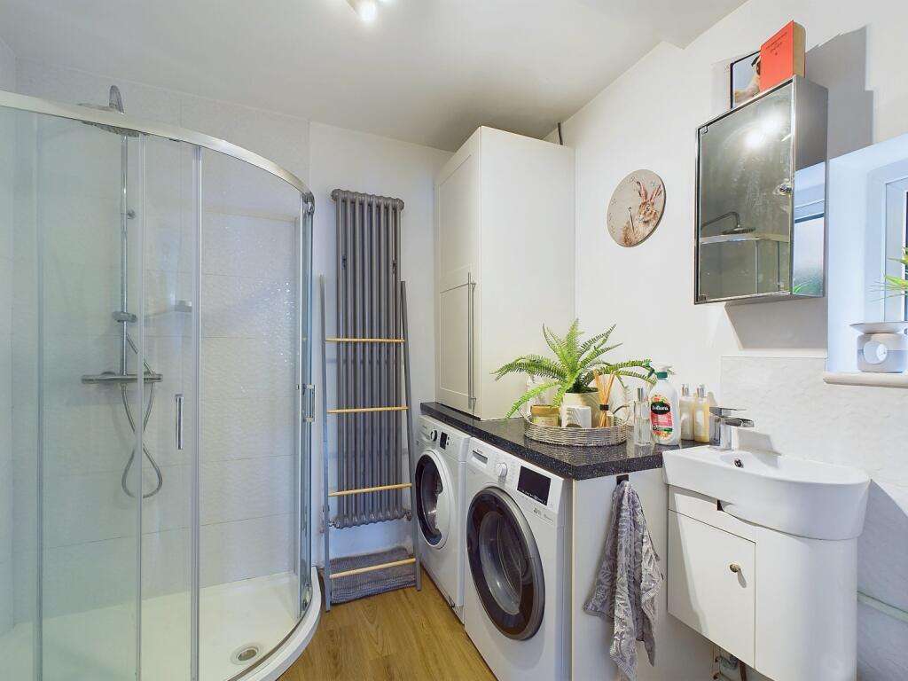 Utility &amp; Shower