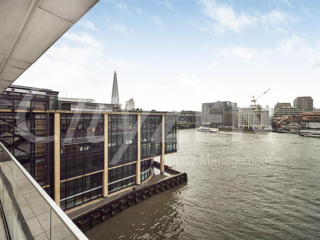 VIEW OF RIVER THAMES