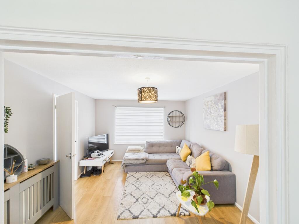 CAM01721G0-PR0097-STILL003