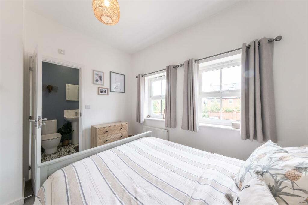 51 Hazelhurst Way-013.jpg