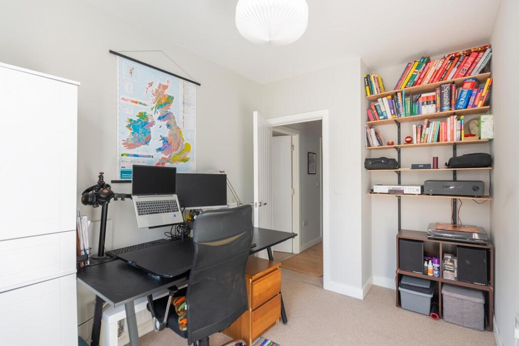 1B4RTN - Bedroom H.jpg