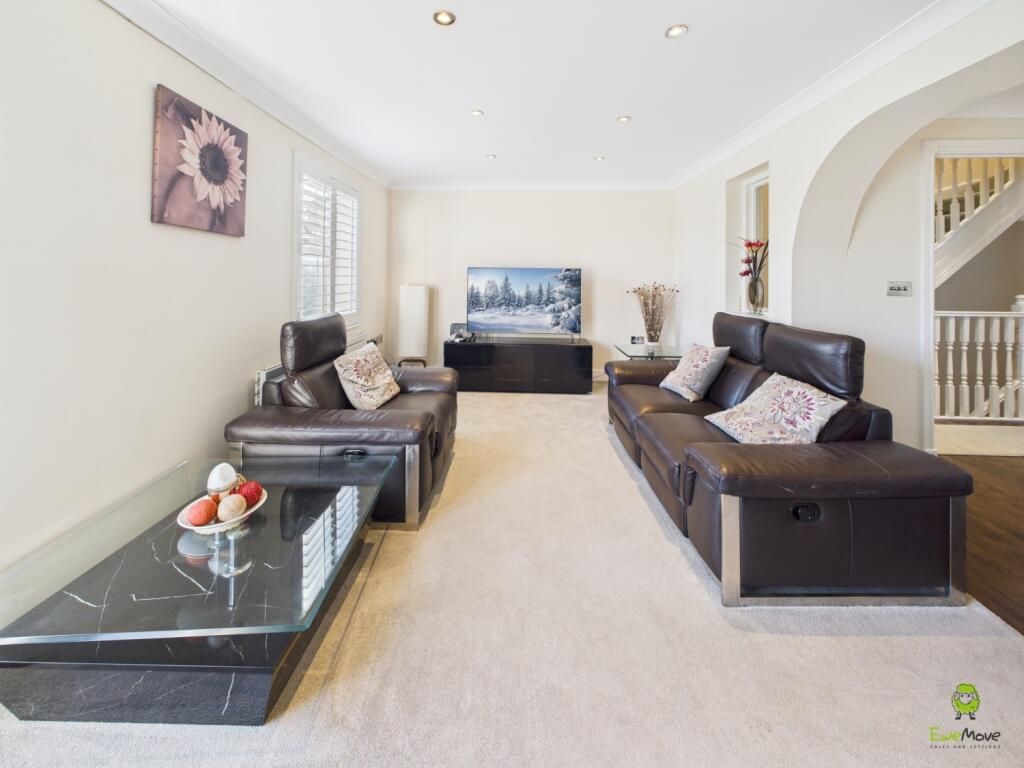 Presented by Clinton at EweMove Bexleyheath and Da