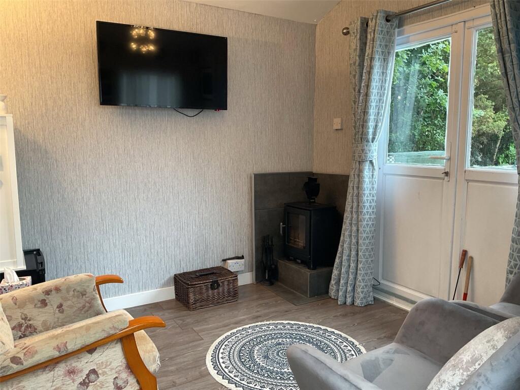 Summerhouse Internal